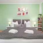 Greens - Ruhige Schöne 1rwhg Gut Gelegen Mit Balkon Apartment Dresden