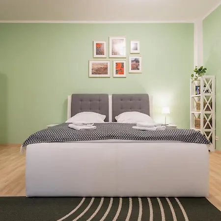 Greens - Ruhige Schoene 1rwhg Gut Gelegen Mit Balkon Apartmán